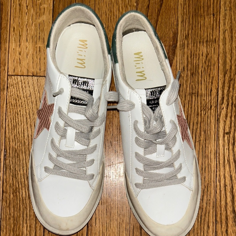 Mi.iM White Sneakers with Pink Star Accent